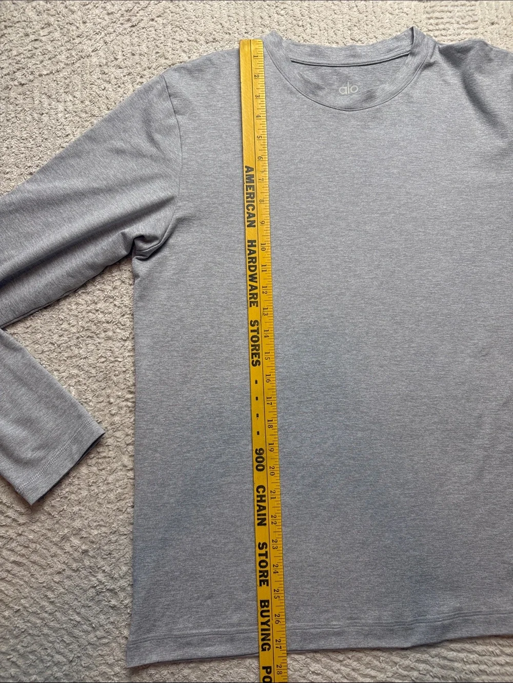 ALO Yoga Men’s Conquer Reform Crewneck LongSleeve Athletic Heather Grey Size M